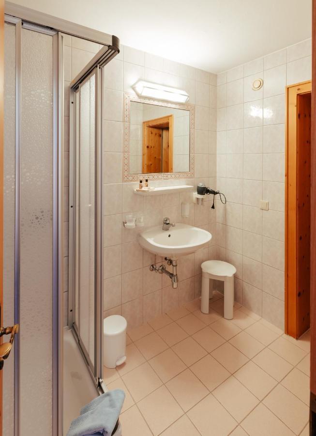 Hotel St-Leonhard Санкт-Леонгард-ім-Пітцталь Екстер'єр фото