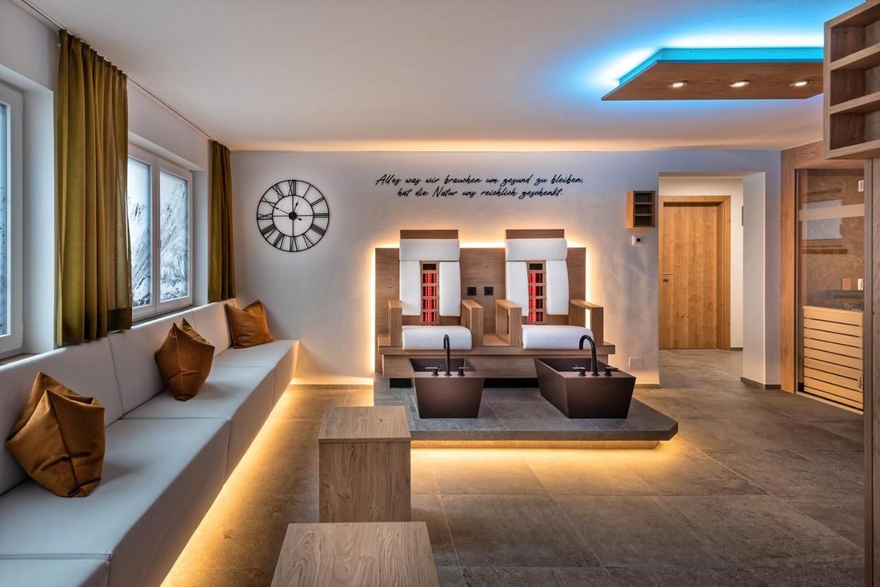 Hotel St-Leonhard Санкт-Леонгард-ім-Пітцталь Екстер'єр фото